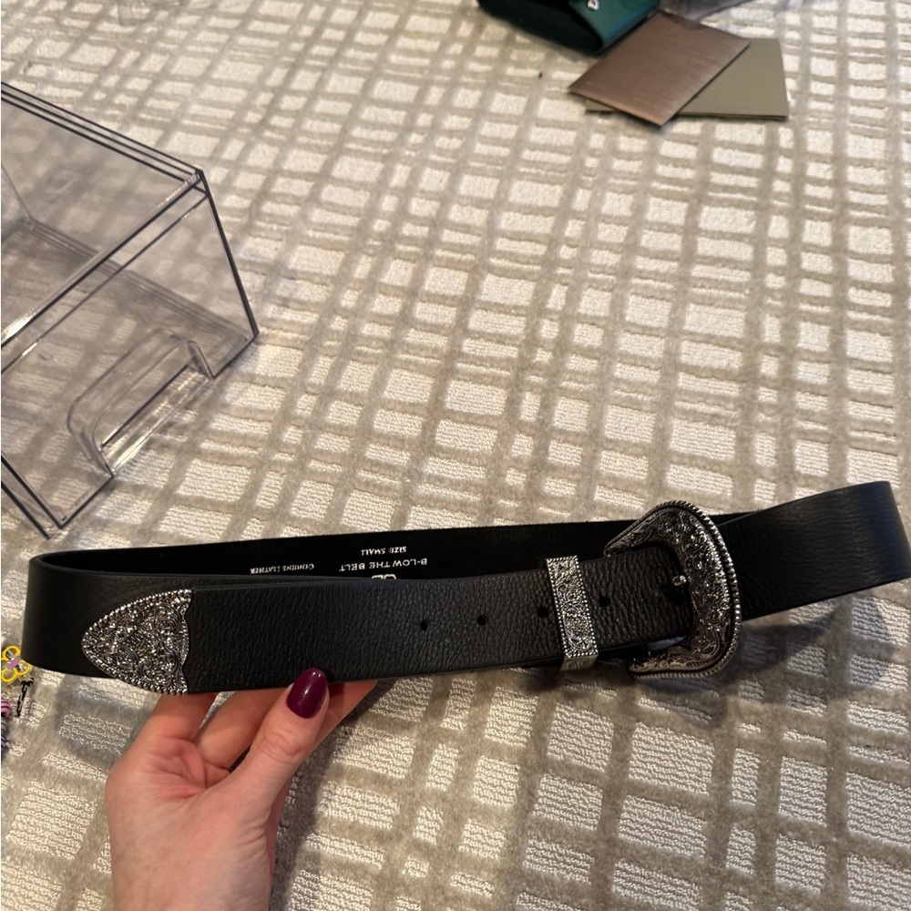 Black B-low The Belt with large Silver Buckle - Picture 4 of 5